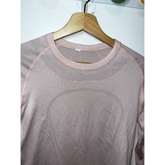 Lululemon Pink Long Sleeve Performance Top With Thumbholes Womens size 6 - Picture 2 of 7
